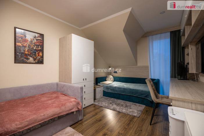 Prodej rodinného domu, Veltrusy, Lomená, 118 m2