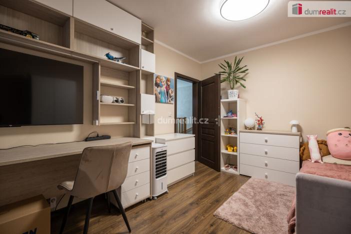 Prodej rodinného domu, Veltrusy, Lomená, 118 m2