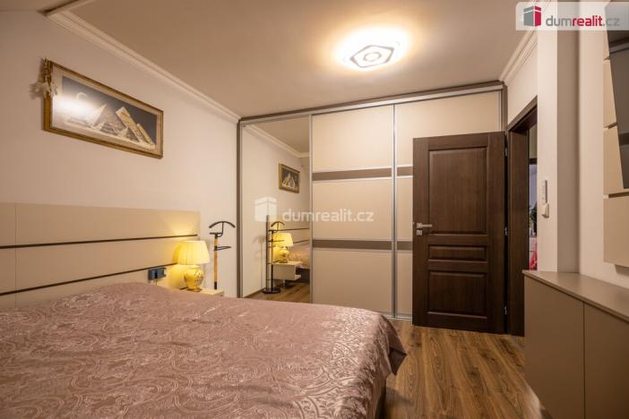 Prodej rodinného domu, Veltrusy, Lomená, 118 m2