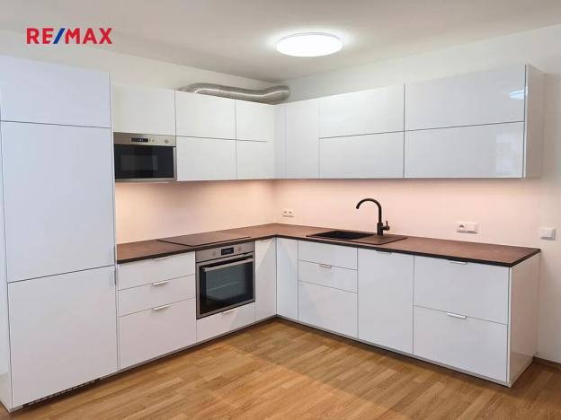 Prodej bytu 2+kk, Praha - Libeň, V zahradách, 60 m2