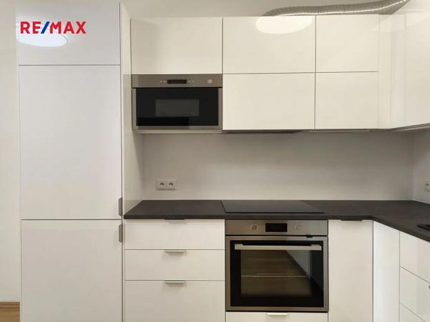 Prodej bytu 2+kk, Praha - Libeň, V zahradách, 60 m2