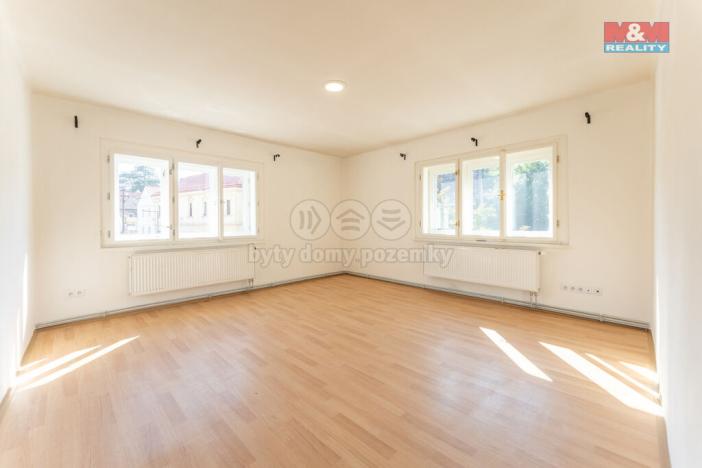 Prodej rodinného domu, Liběchov, nám. V. Levého, 1120 m2