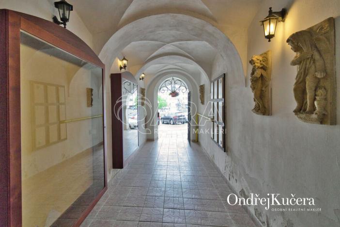 Prodej činžovního domu, Trutnov - Vnitřní Město, Krakonošovo náměstí, 857 m2