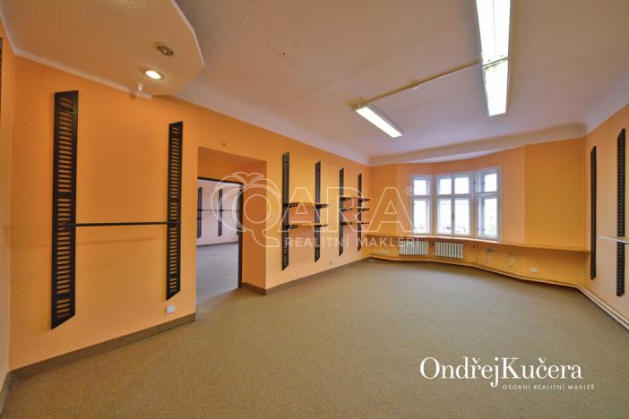 Prodej činžovního domu, Trutnov - Vnitřní Město, Krakonošovo náměstí, 857 m2