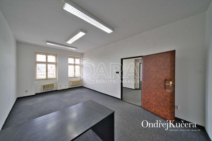 Prodej činžovního domu, Trutnov - Vnitřní Město, Krakonošovo náměstí, 857 m2