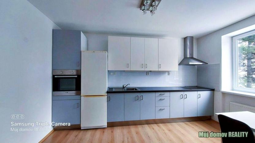 Pronájem bytu 1+1, Praha - Vršovice, Bajkalská, 33 m2