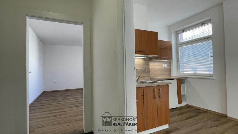 Pronájem bytu 2+kk, Hranice - Hranice I-Město, Pernštejnské náměstí, 44 m2