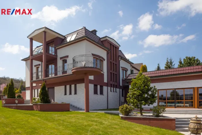 Prodej rodinného domu, Jenišov - Pod Rohem, K Rohu, 435 m2