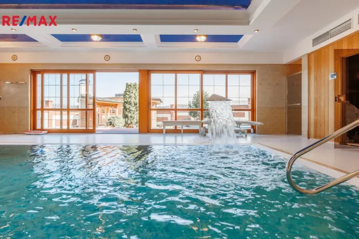 Prodej rodinného domu, Jenišov - Pod Rohem, K Rohu, 435 m2