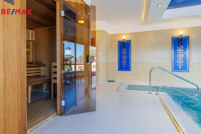 Prodej rodinného domu, Jenišov - Pod Rohem, K Rohu, 435 m2