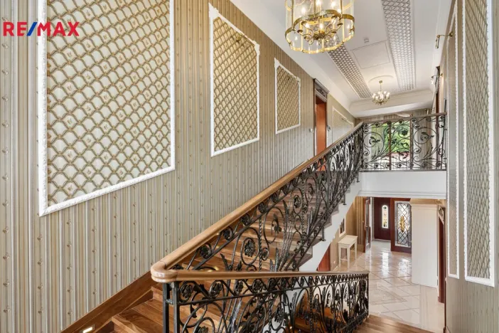 Prodej rodinného domu, Jenišov - Pod Rohem, K Rohu, 435 m2