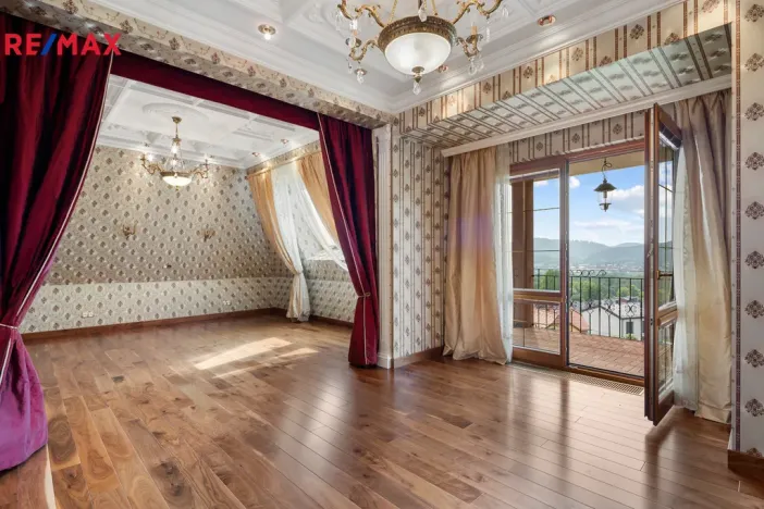 Prodej rodinného domu, Jenišov - Pod Rohem, K Rohu, 435 m2