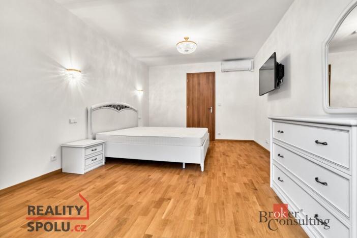 Prodej bytu 3+kk, Karlovy Vary, Divadelní náměstí, 137 m2