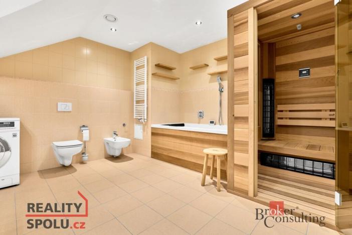 Prodej bytu 3+kk, Karlovy Vary, Divadelní náměstí, 137 m2