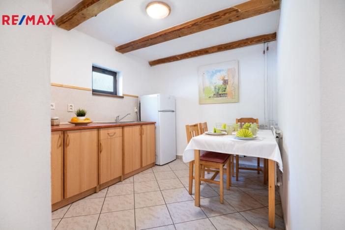 Prodej rodinného domu, Kundratice, 770 m2