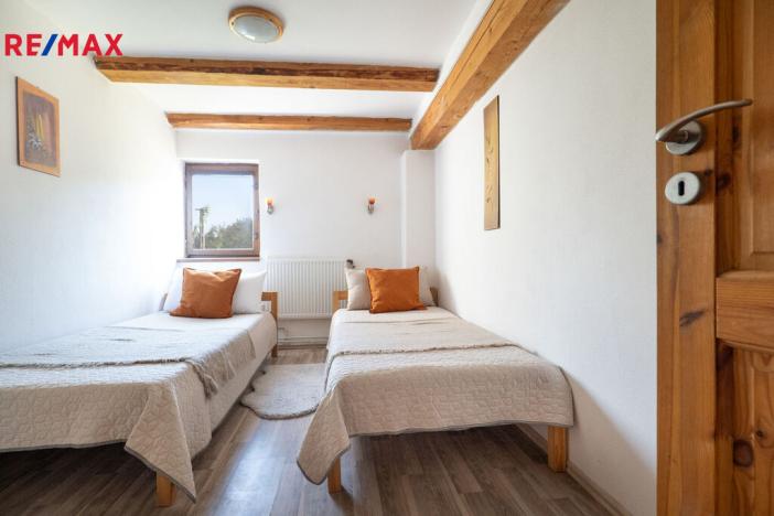 Prodej rodinného domu, Kundratice, 770 m2