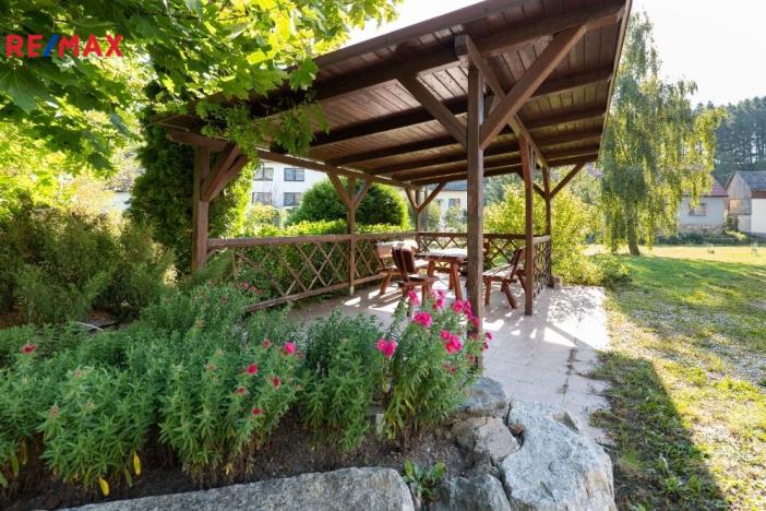 Prodej rodinného domu, Kundratice, 770 m2