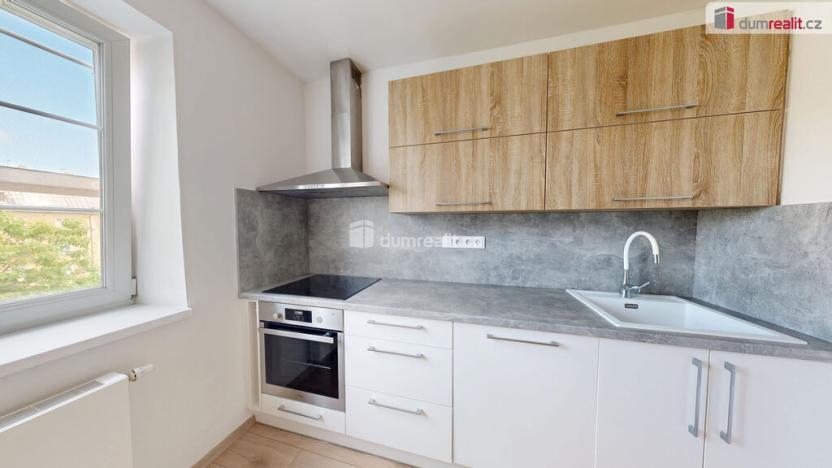 Pronájem bytu 3+1, Opava - Předměstí, Strossmayerova, 77 m2