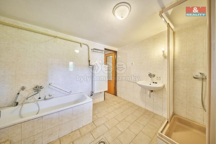 Prodej rodinného domu, Radvanice, 185 m2