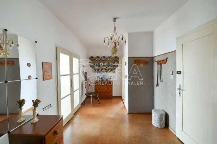 Pronájem bytu 3+1, Praha - Troja, Na Šutce, 100 m2