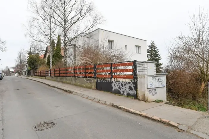 Pronájem bytu 3+1, Praha - Troja, Na Šutce, 100 m2
