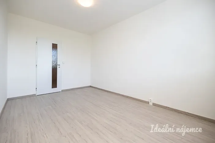 Pronájem bytu 2+kk, Praha, Štichova, 42 m2