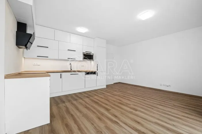 Pronájem bytu 2+kk, Plzeň - Újezd, Safírová, 54 m2