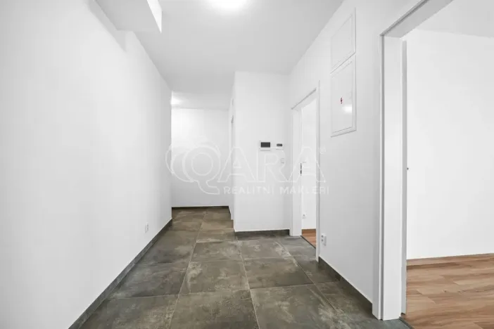 Pronájem bytu 2+kk, Plzeň - Újezd, Safírová, 54 m2
