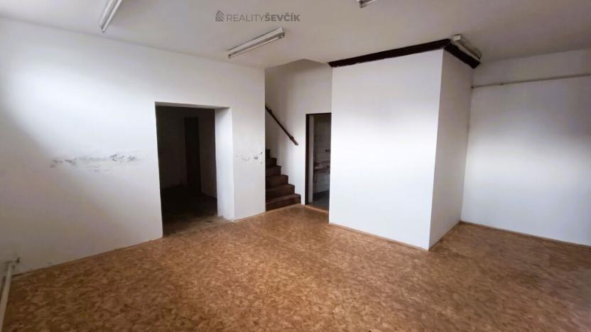 Pronájem obchodního prostoru, České Budějovice - České Budějovice 3, Jeremiášova, 102 m2