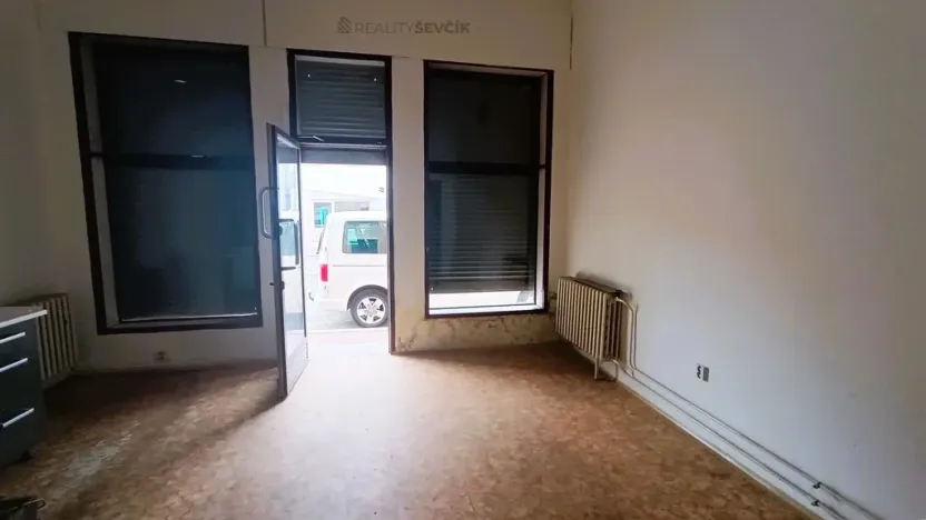 Pronájem obchodního prostoru, České Budějovice - České Budějovice 3, Jeremiášova, 102 m2