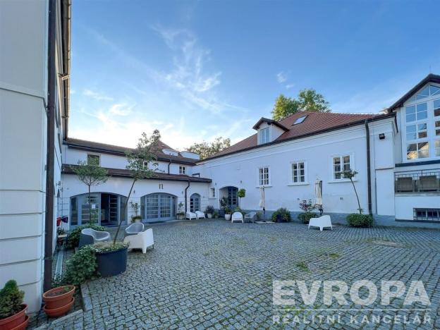 Prodej bytu 1+kk, Praha - Smíchov, U Pernikářky, 13 m2