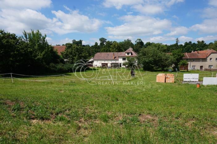 Prodej pozemku pro bydlení, Benátky, 856 m2