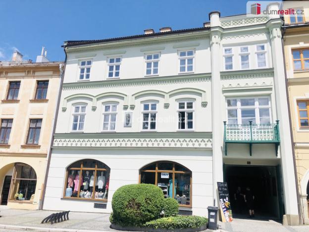 Pronájem obchodního prostoru, Frenštát pod Radhoštěm, nám. Míru, 100 m2