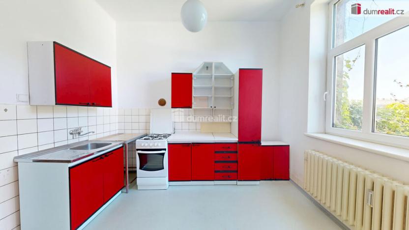 Pronájem bytu 2+1, Opava - Předměstí, Nákladní, 75 m2