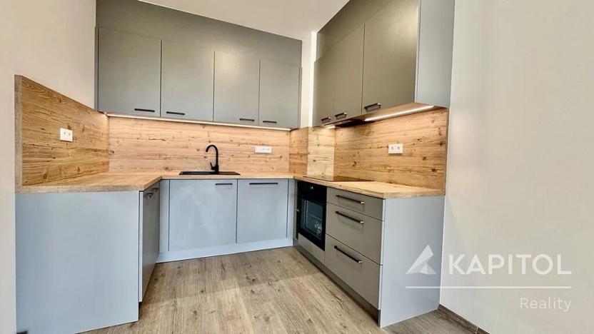 Pronájem bytu 2+kk, Opava, Císařského pluku, 64 m2