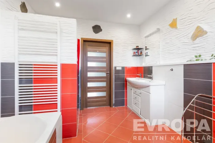 Prodej rodinného domu, Dolní Krupá, 121 m2