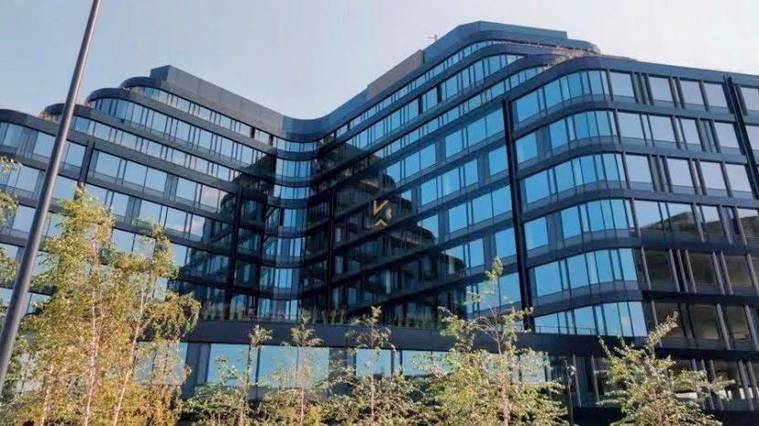 Pronájem obchodního prostoru, Praha - Strašnice, náměstí Marie Schmolkové, 342 m2