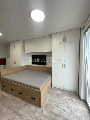 Pronájem bytu 1+kk, České Budějovice - České Budějovice 3, Jírovcova, 30 m2