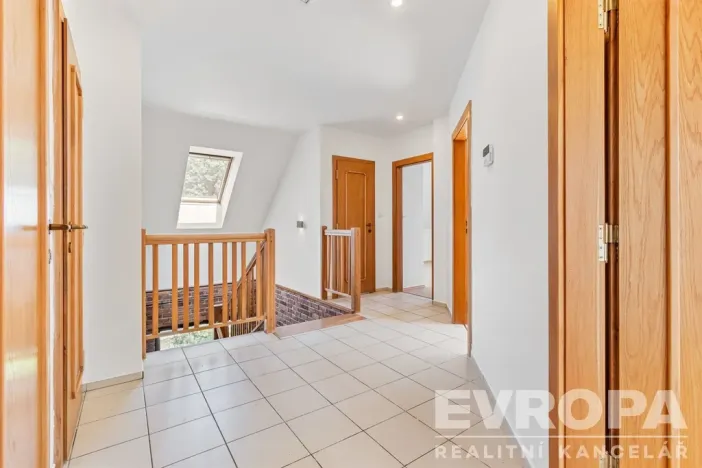 Prodej rodinného domu, Sulice - Hlubočinka, U Lesa, 272 m2