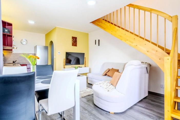 Prodej bytu 3+kk, Polerady, 78 m2