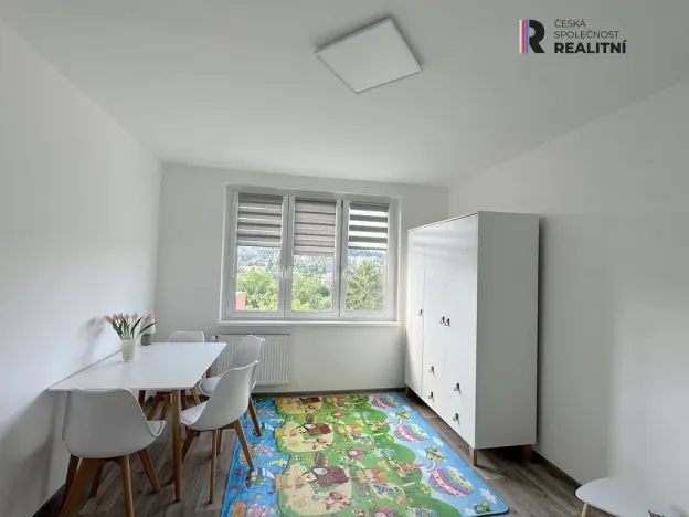 Pronájem bytu 1+1, Karlovy Vary - Bohatice, Kpt. Nálepky, 35 m2