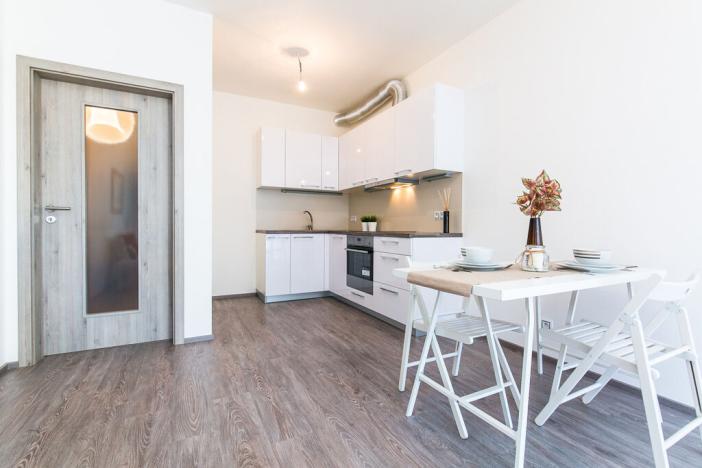 Pronájem bytu 2+kk, Praha - Zličín, Sazovická, 51 m2