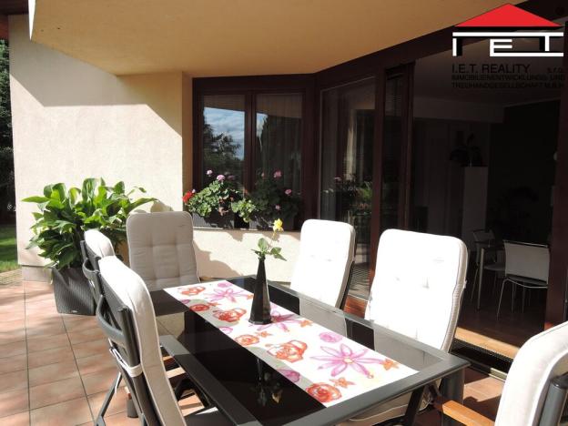 Prodej rodinného domu, Křenice, Silnička, 244 m2