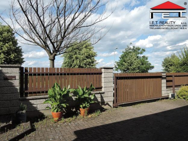 Prodej rodinného domu, Křenice, Silnička, 244 m2