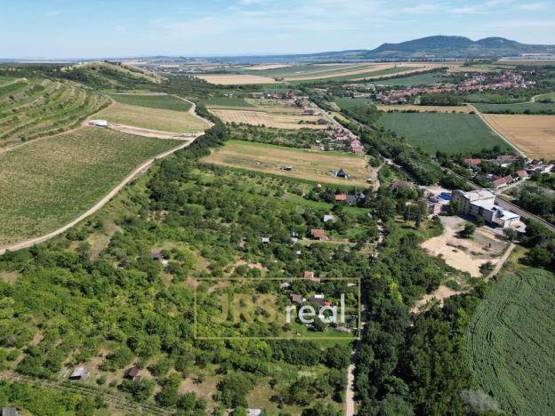 Prodej zahrady, Pouzdřany, 1698 m2