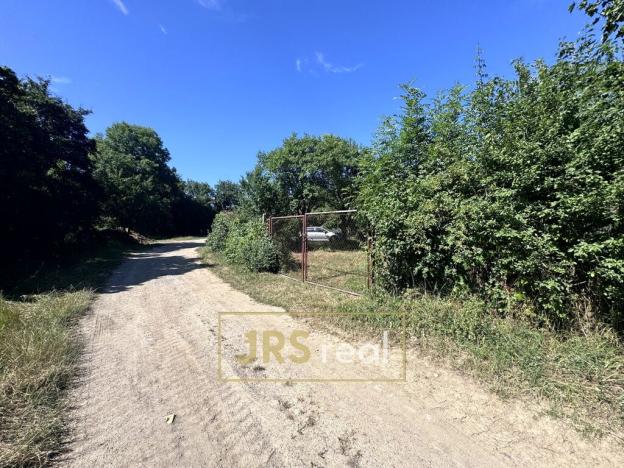 Prodej zahrady, Pouzdřany, 1698 m2