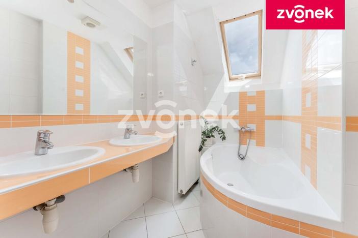 Prodej rodinného domu, Březnice, 207 m2