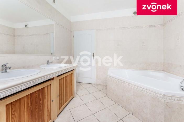 Prodej rodinného domu, Březnice, 207 m2