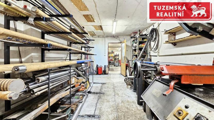 Pronájem garáže, Šternberk, Závodní, 145 m2