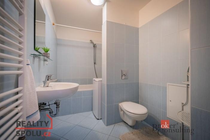 Prodej bytu 2+kk, Praha - Uhříněves, Karla Zicha, 66 m2